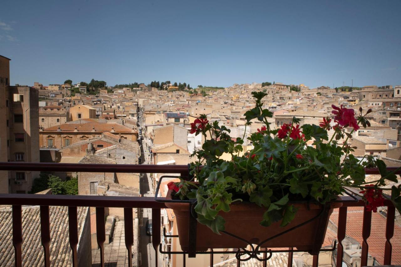 Come A Casa Panoramico E Centralissimo Lägenhet Canicattì Exteriör bild