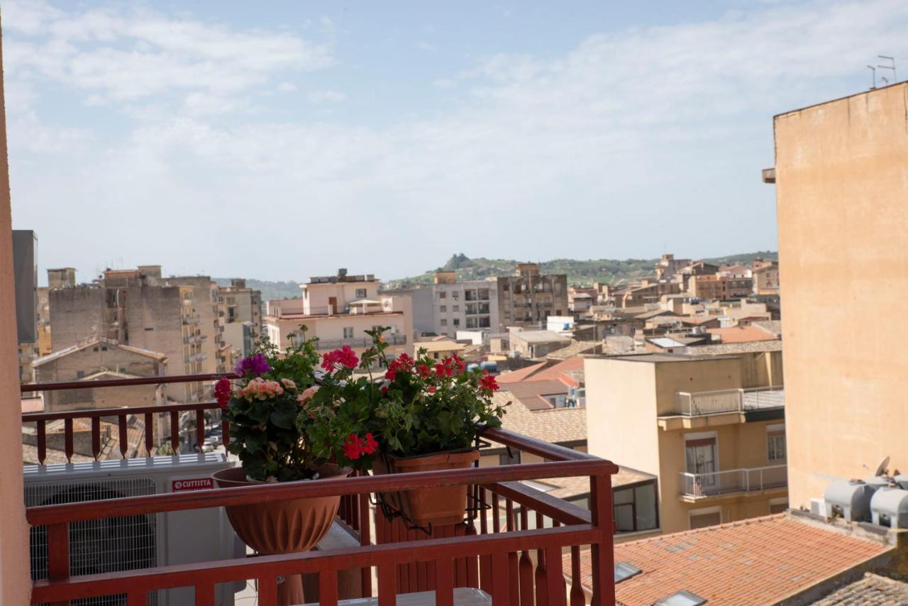 Come A Casa Panoramico E Centralissimo Lägenhet Canicattì Exteriör bild